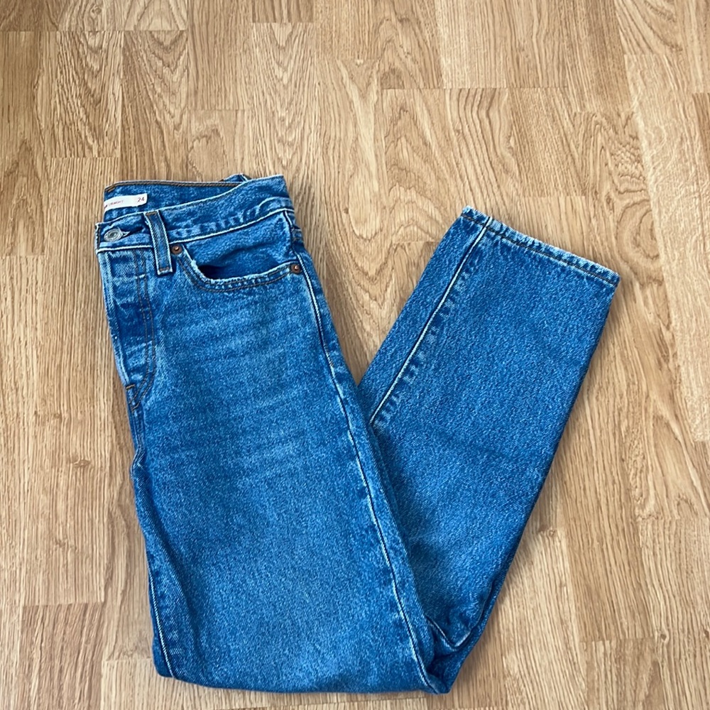 LEVIS WEDGIE STRAIGHT JEANS